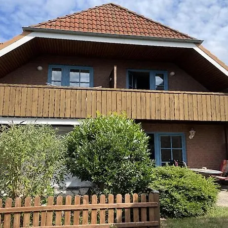 Strandhuepfer Auf Der Insel Fehmarn Petersdorf auf Fehmarn